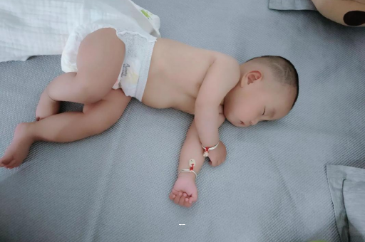 肇东宝宝突然很多眼屎